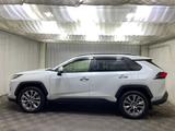 Toyota RAV4 2023 года за 21 500 000 тг. в Петропавловск