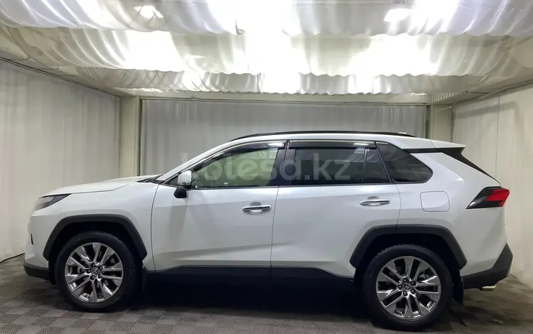 Toyota RAV4 2023 года за 21 500 000 тг. в Петропавловск