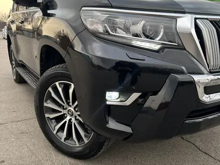 Toyota Land Cruiser Prado 2022 года за 32 900 000 тг. в Алматы – фото 12
