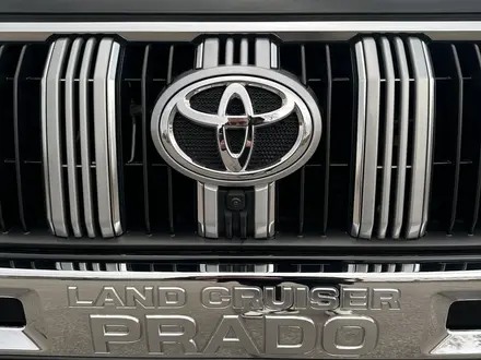 Toyota Land Cruiser Prado 2022 года за 32 900 000 тг. в Алматы – фото 13