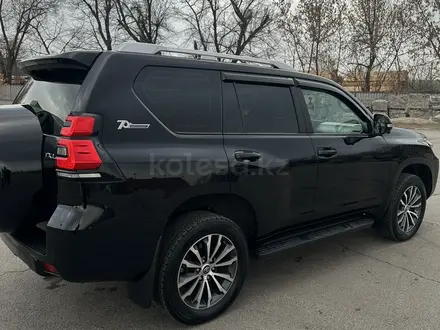 Toyota Land Cruiser Prado 2022 года за 32 900 000 тг. в Алматы – фото 15