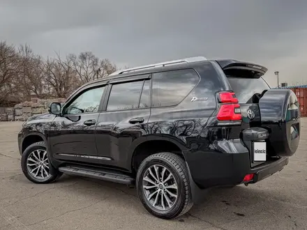 Toyota Land Cruiser Prado 2022 года за 32 900 000 тг. в Алматы