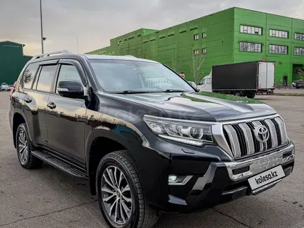 Toyota Land Cruiser Prado 2022 года за 32 900 000 тг. в Алматы – фото 4
