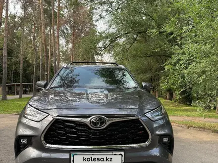 Toyota Highlander 2023 года за 34 500 000 тг. в Алматы – фото 4