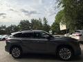Toyota Highlander 2023 года за 34 500 000 тг. в Алматы – фото 8