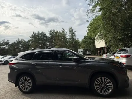 Toyota Highlander 2023 года за 34 500 000 тг. в Алматы – фото 8
