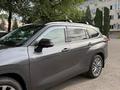 Toyota Highlander 2023 года за 34 500 000 тг. в Алматы – фото 12