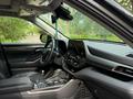 Toyota Highlander 2023 года за 34 500 000 тг. в Алматы – фото 16