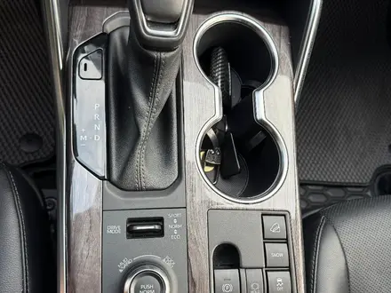Toyota Highlander 2023 года за 34 500 000 тг. в Алматы – фото 21