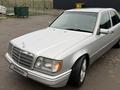 Mercedes-Benz E 200 1995 годаүшін2 500 000 тг. в Алматы
