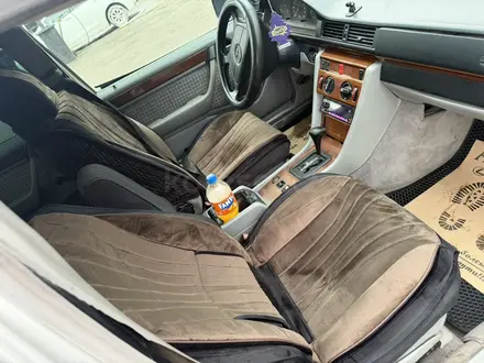 Mercedes-Benz E 200 1995 года за 2 500 000 тг. в Алматы – фото 8