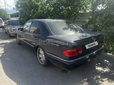 Mercedes-Benz E 280 1999 года за 2 700 000 тг. в Алматы – фото 2
