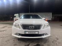 Toyota Camry 2013 годаfor8 500 000 тг. в Шымкент