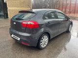 Kia Rio 2014 года за 4 990 000 тг. в Караганда – фото 2