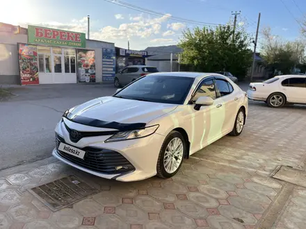 Toyota Camry 2018 года за 14 300 000 тг. в Кызылорда – фото 2