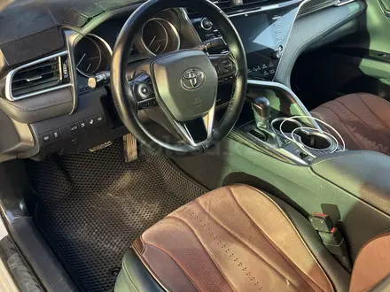 Toyota Camry 2018 года за 14 300 000 тг. в Кызылорда – фото 6