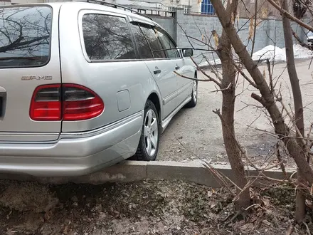 Mercedes-Benz E 240 1998 года за 4 000 000 тг. в Алматы – фото 3