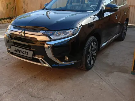 Mitsubishi Outlander 2022 года за 11 800 000 тг. в Уральск