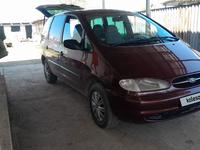 Volkswagen Sharan 1998 года за 2 480 000 тг. в Алматы