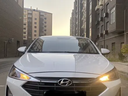 Hyundai Elantra 2020 года за 8 100 000 тг. в Атырау