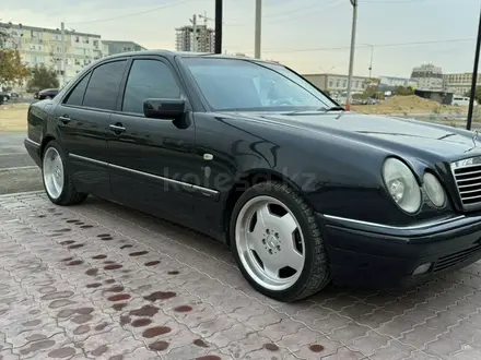 Mercedes-Benz E 420 1997 года за 4 500 000 тг. в Актау – фото 5