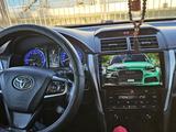 Toyota Camry 2015 года за 10 500 000 тг. в Уральск – фото 5