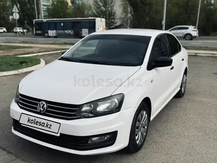 Volkswagen Polo 2017 года за 5 600 000 тг. в Уральск – фото 2