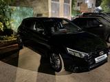 Hyundai i20 2023 года за 7 800 000 тг. в Астана – фото 2