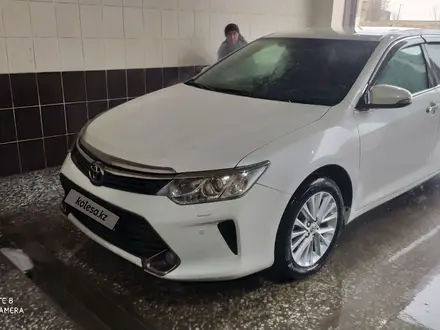 Toyota Camry 2015 года за 11 000 000 тг. в Шымкент – фото 2