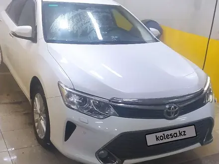 Toyota Camry 2015 года за 11 000 000 тг. в Шымкент – фото 3
