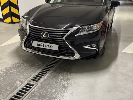 Lexus ES 350 2018 года за 16 500 000 тг. в Алматы – фото 2