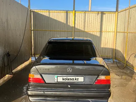 Mercedes-Benz E 200 1990 года за 1 050 000 тг. в Тараз – фото 3