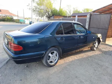 Mercedes-Benz E 230 1996 года за 1 800 000 тг. в Аягоз – фото 5