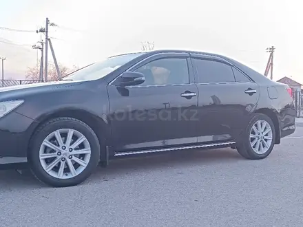 Toyota Camry 2014 года за 10 600 000 тг. в Тараз – фото 26