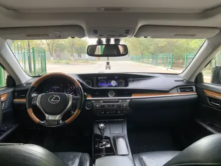 Lexus ES 250 2015 года за 10 200 000 тг. в Атырау – фото 8