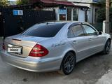 Mercedes-Benz E 320 2003 годаүшін7 500 000 тг. в Актобе – фото 3