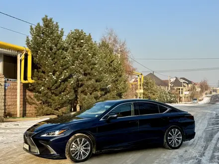 Lexus ES 350 2018 года за 19 500 000 тг. в Алматы – фото 13