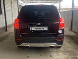 Chevrolet Captiva 2014 годаүшін7 500 000 тг. в Айтеке би – фото 2