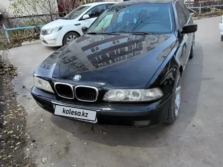 BMW 520 1999 года за 2 700 000 тг. в Актобе – фото 2