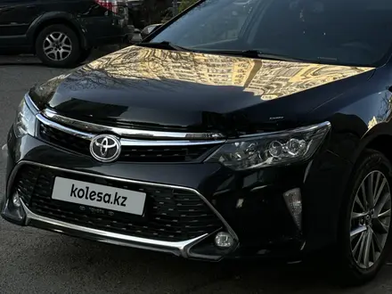 Toyota Camry 2017 года за 12 750 000 тг. в Алматы – фото 3