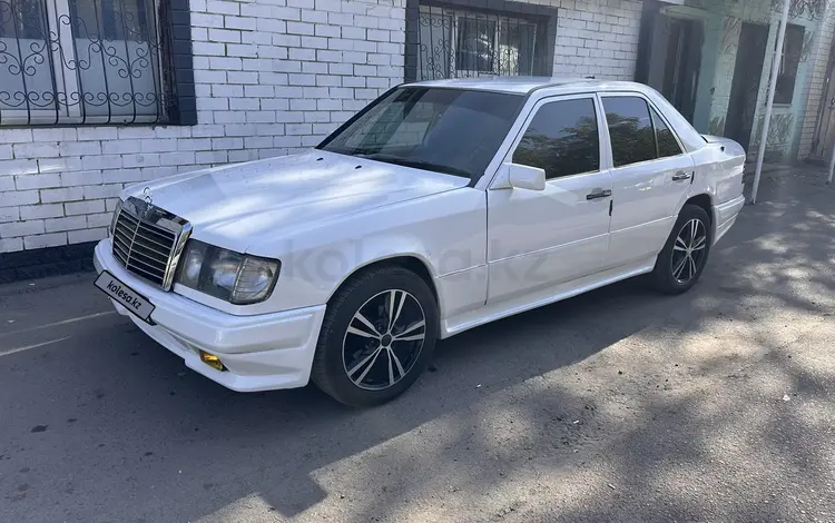 Mercedes-Benz E 200 1990 года за 1 500 000 тг. в Астана