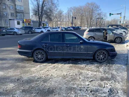 Mercedes-Benz E 430 2001 года за 2 970 000 тг. в Алматы – фото 7