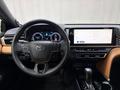 Toyota Camry Luxe eCVT 2024 года за 22 600 000 тг. в Алматы – фото 9