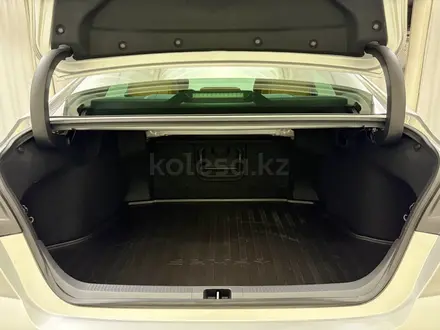 Toyota Camry Luxe eCVT 2024 года за 22 600 000 тг. в Алматы – фото 10
