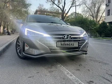 Hyundai Elantra 2020 года за 8 499 000 тг. в Алматы