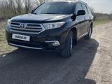 Toyota Highlander 2013 годаүшін10 500 000 тг. в Аксай – фото 2