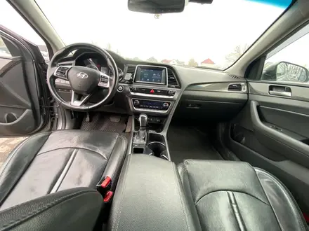 Hyundai Sonata 2018 года за 5 610 000 тг. в Алматы – фото 15