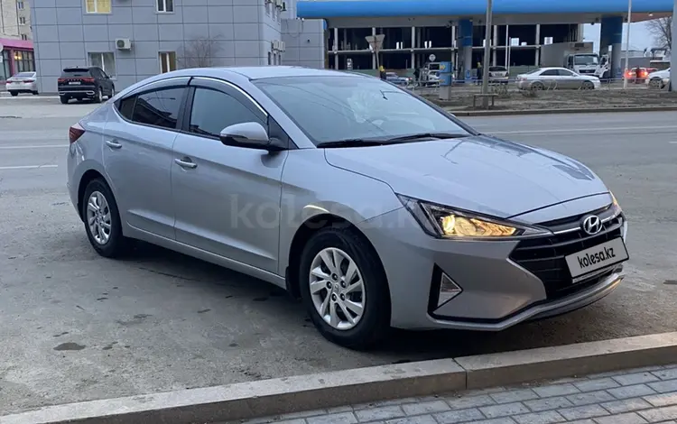 Hyundai Elantra 2020 годаfor9 900 000 тг. в Атырау