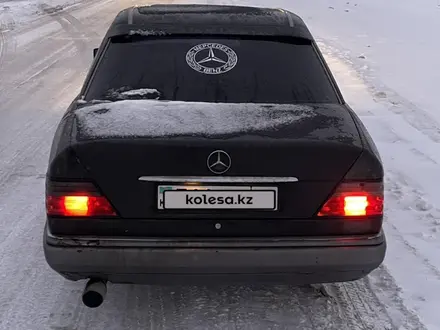 Mercedes-Benz E 200 1993 года за 1 750 000 тг. в Астана – фото 6