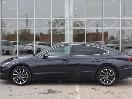 Hyundai Sonata Luxe 2022 года за 11 190 000 тг. в Астана – фото 2